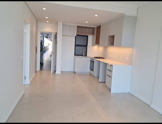 1 BEDROOM FLAT TO LET IN IZINGA RIDGE